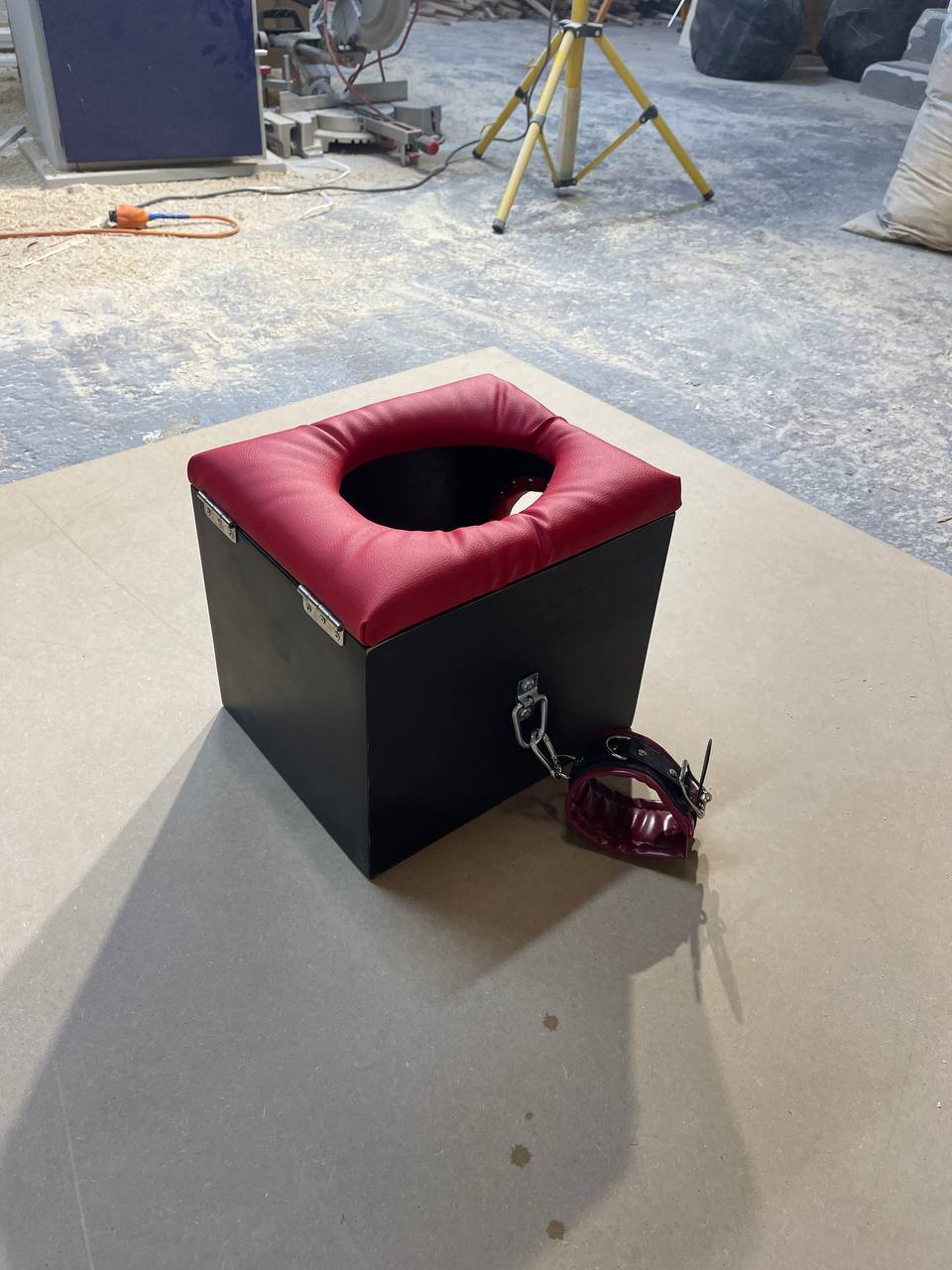 Head box, head bondage, fetish chair BDSM - BDSMWoody