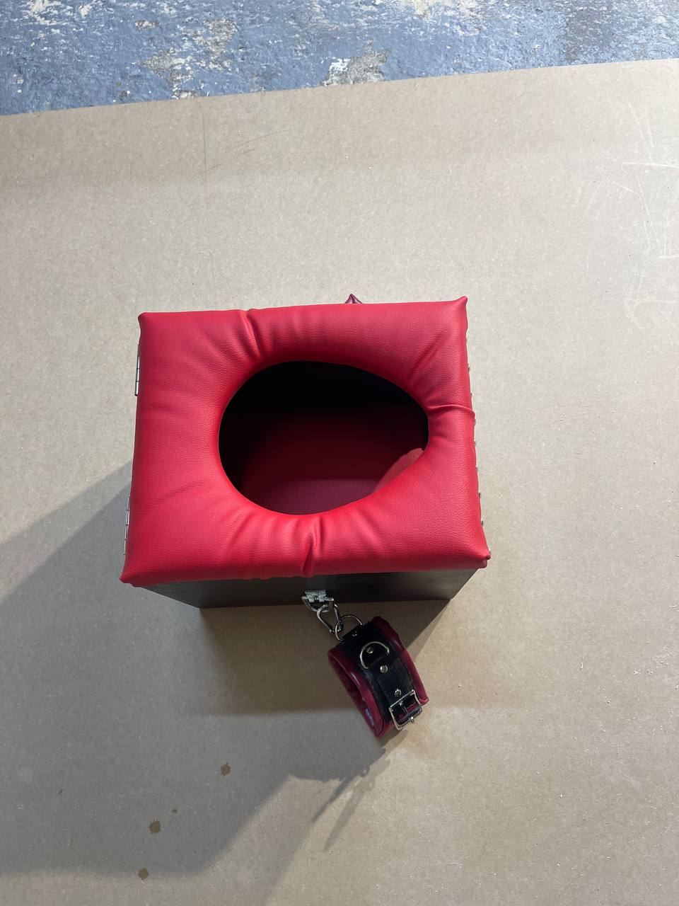 Head box, head bondage, fetish chair BDSM - BDSMWoody