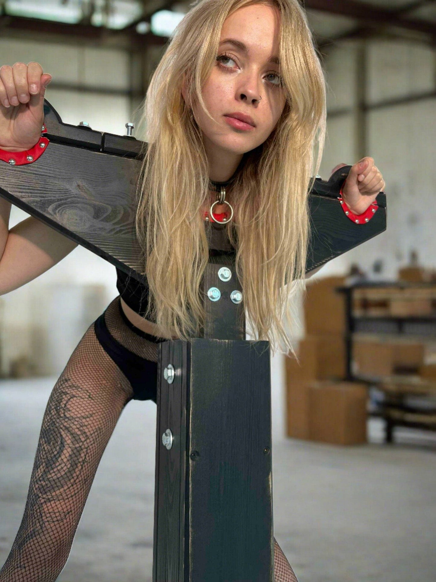 Shackled Delight: Wooden Post for BDSM Fixation and Play - BDSMWoody