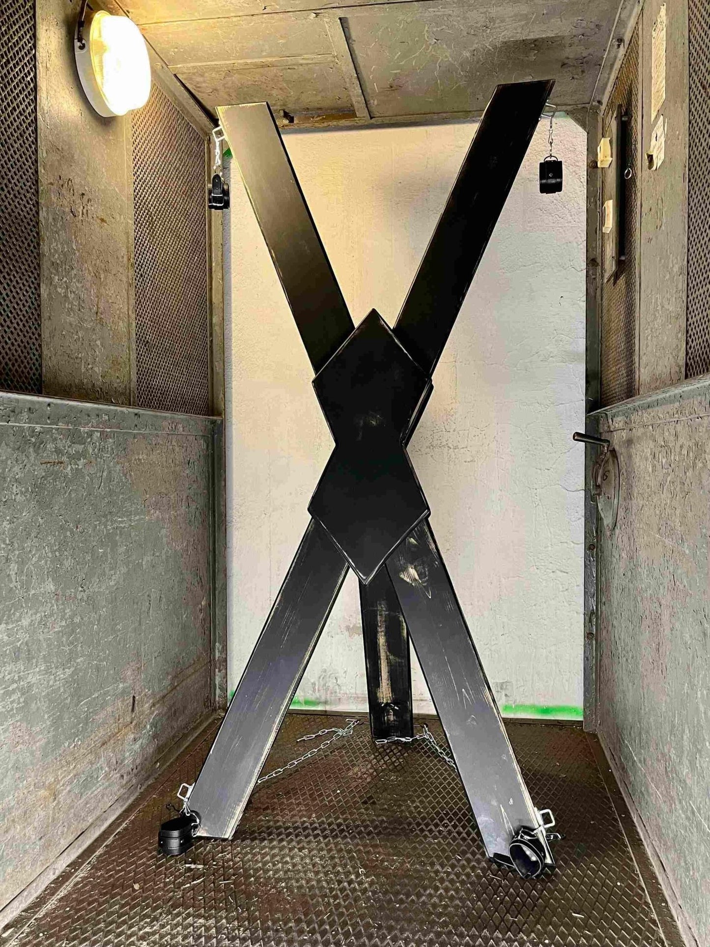 bdsm cross, st andrews cross, bondage furniture, dungeon furniture, bdsm furniture, wall cross, sex cross, fetish furniture, handcrafted bdsm, wooden cross, dungeon gear, sex furniture, bdsm möbel, croix saint andré, mobilier bdsm, équipement de donjon, fétiche, sex möbel