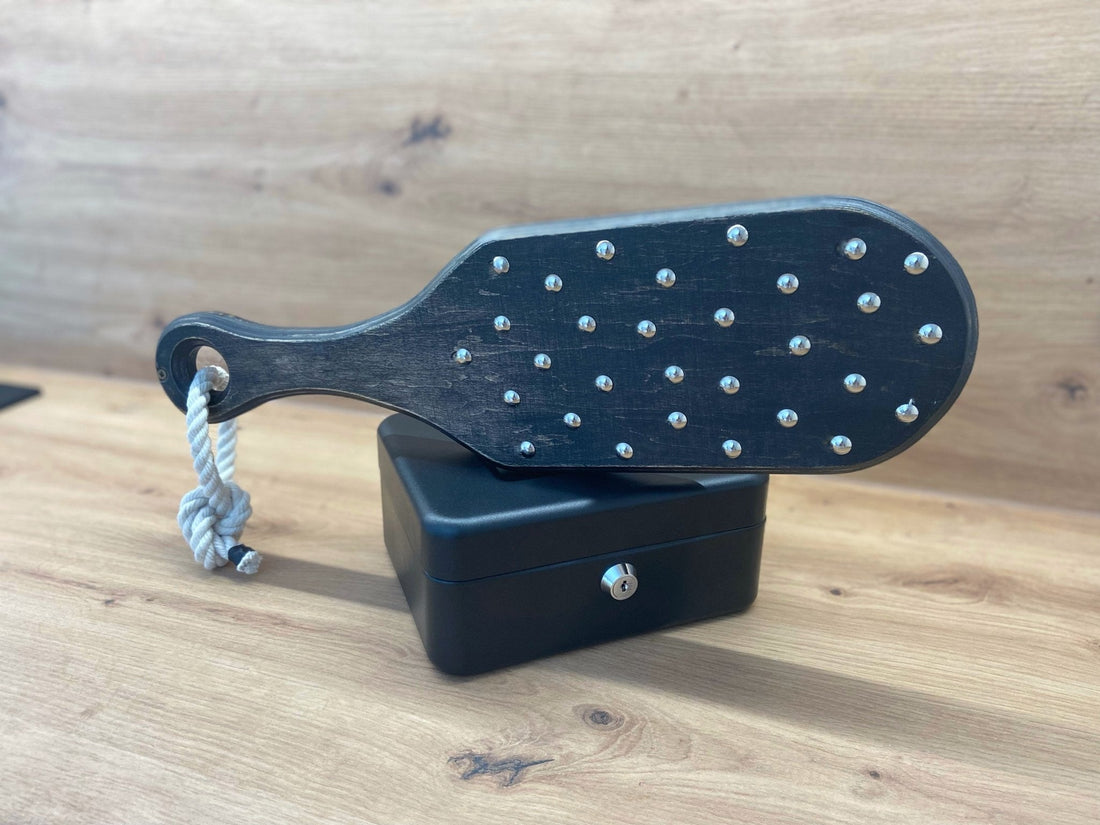 How to Choose a Spanking Paddle: Shape, Weight, and Sensations - BDSMWoody