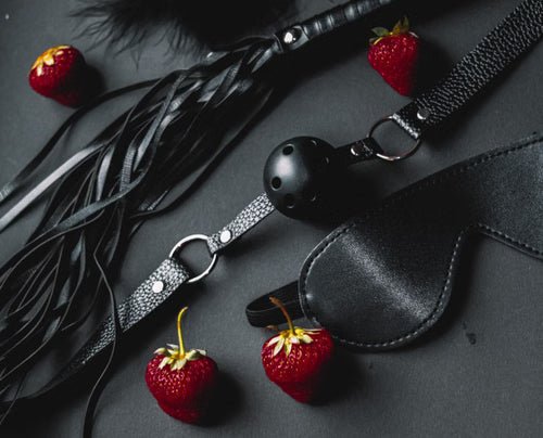 How to Choose the Perfect BDSM Gift: A Comprehensive Guide to Handcrafted Furniture and Accessories - BDSMWoody