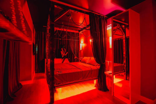 Balancing Comfort and Restraint in BDSM Furniture: How Design Influences Use - BDSMWoody